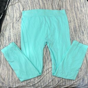 Stretchy workout leggings